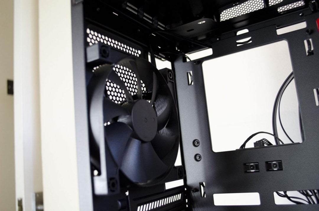 nzxt manta pc case review_9