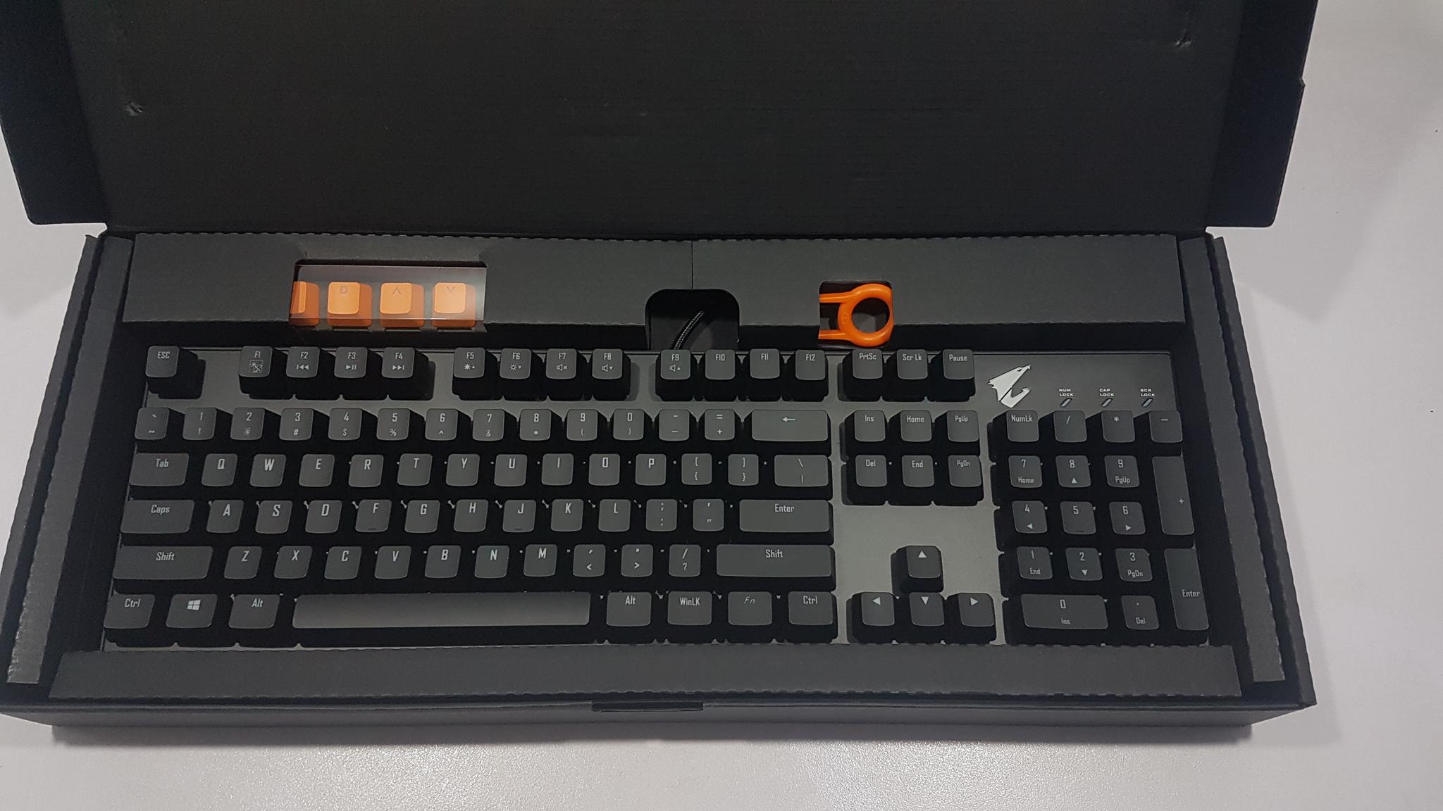 gigabyte aorus k9 optical mechanical keyboard