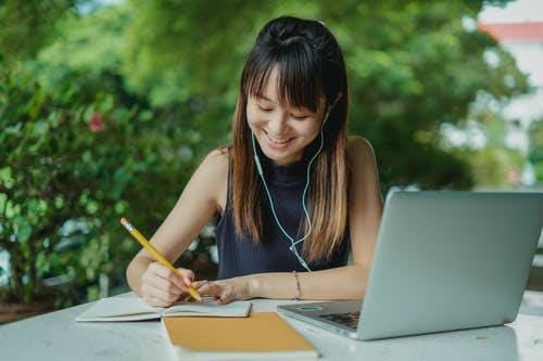 5 Useful Tools For Students To Use For Academic Writing